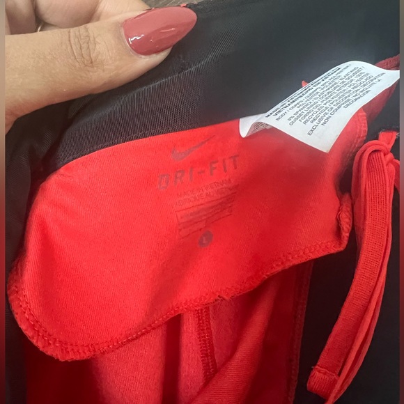 Bold Pattern Nike DriFit Leggings- SZ Large - Picture 2 of 3